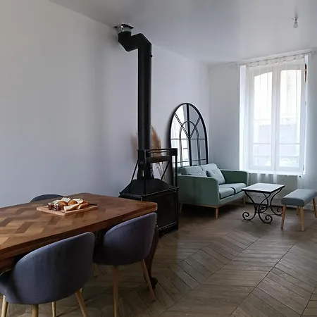 Rum i privatbostad Cosy Au Coeur Du Village *