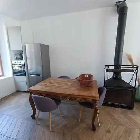 Cosy Au Coeur Du Village Privatunterkunft *