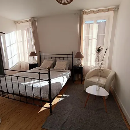 Cosy Au Coeur Du Village Pansiyon